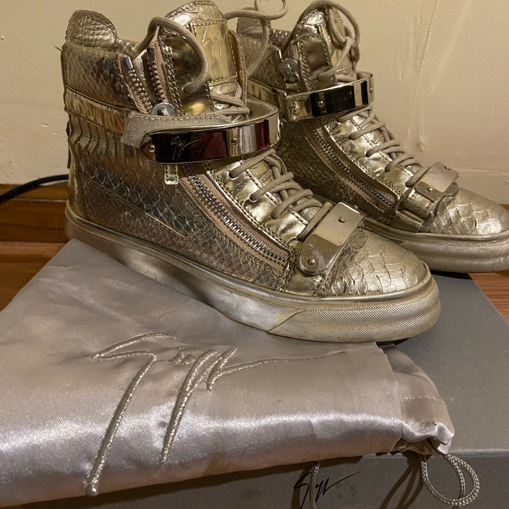 Giuseppe Gold sneakers